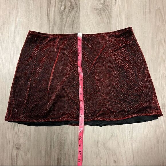 Lip Service miniskirt size L. Sheer red sparkly snakeskin print. Vintage - Picture 4 of 13